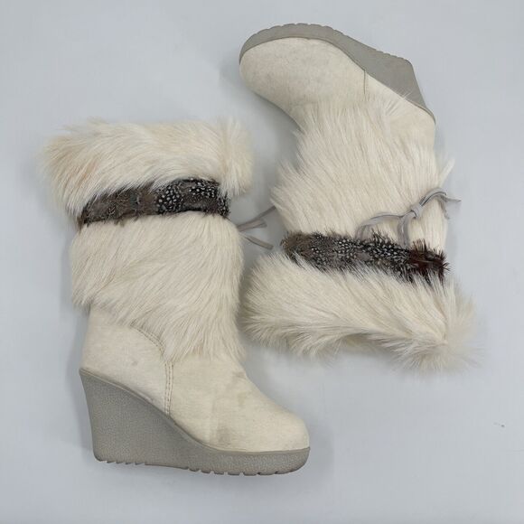 Bearpaw Wedge Goat Fur Winter Boots Womens 5 White Feathers - Picture 3 of 9